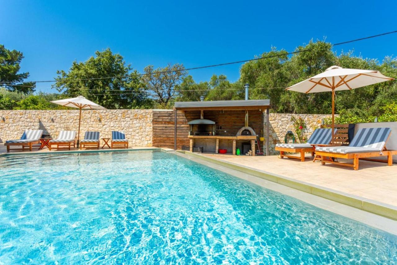 Villa Eleanna Agnítsini Buitenkant foto