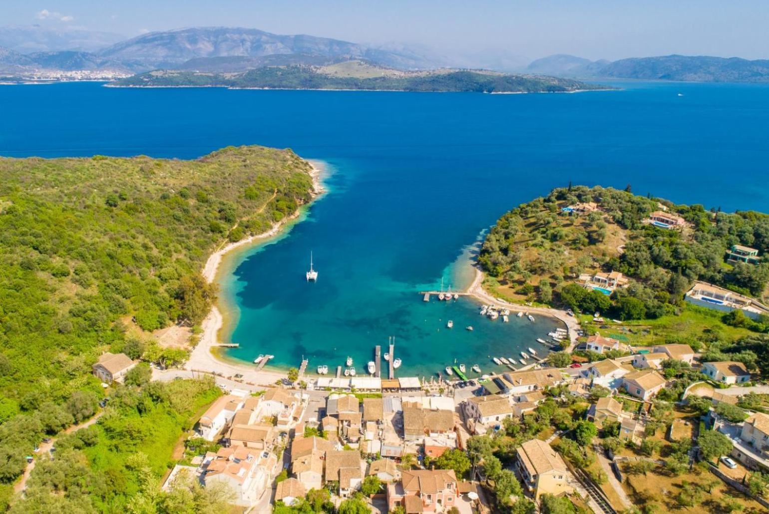 Villa Eleanna Agnítsini Buitenkant foto